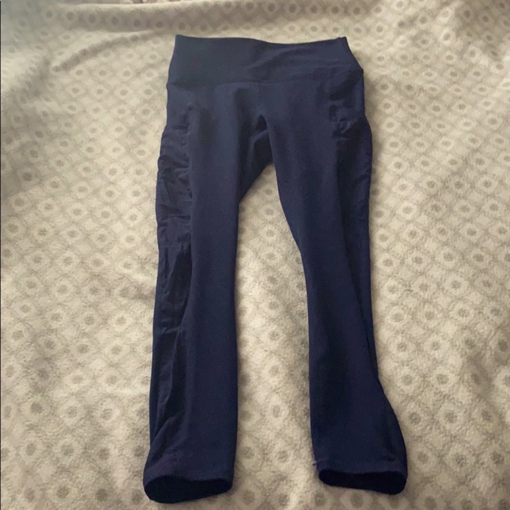 Dark blue fabletics leggings